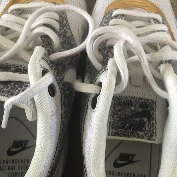 Nike Air Max SE 1 - Picture 4 of 6